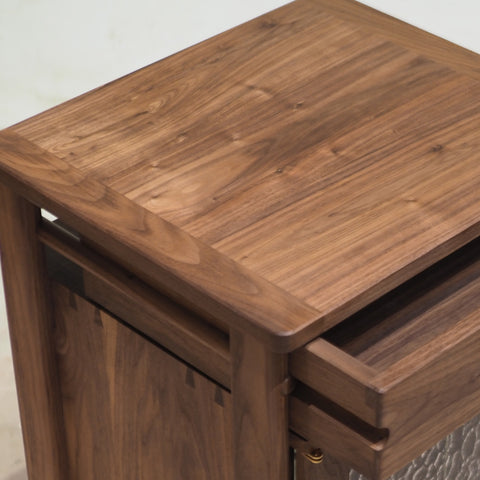 Burumu Echo Cabinet 黑胡桃木小邊櫃