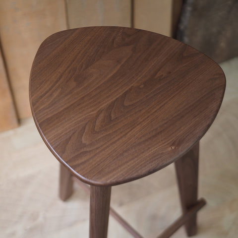 Burumu Kani Bar Stool 實木吧枱櫈/高櫈