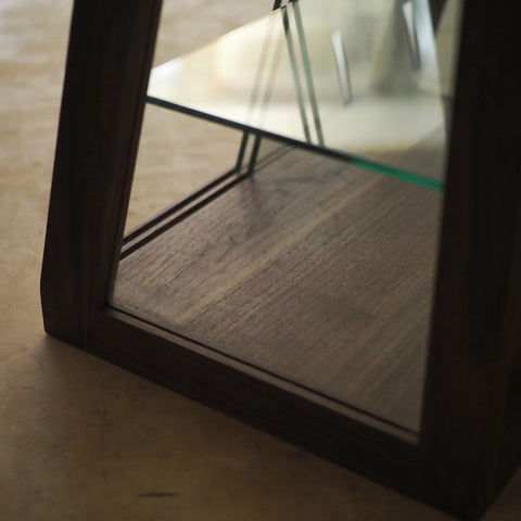 Black Walnut Cup Display Case 玻璃梯形陳列櫃