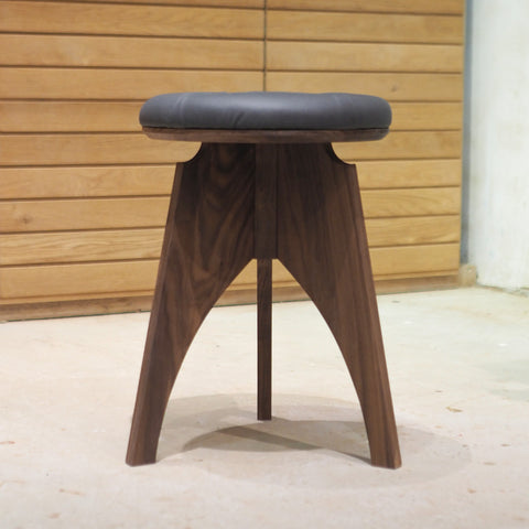 Burumu French Stool 法式小櫈