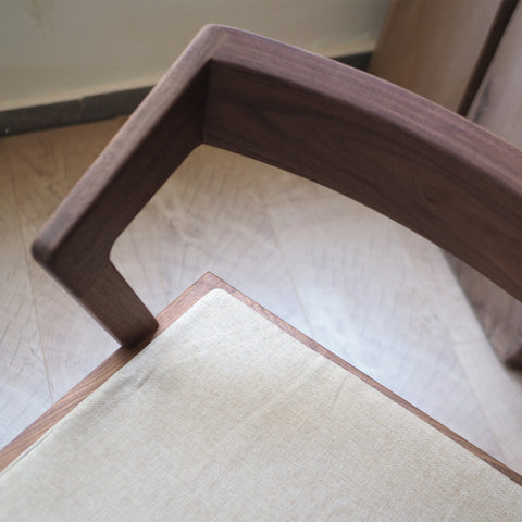 Burumu Kani Chair 實木椅子